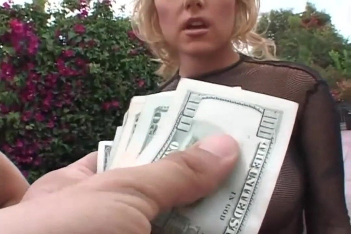 Black Sinner: Blonde with big boobs in threesome action