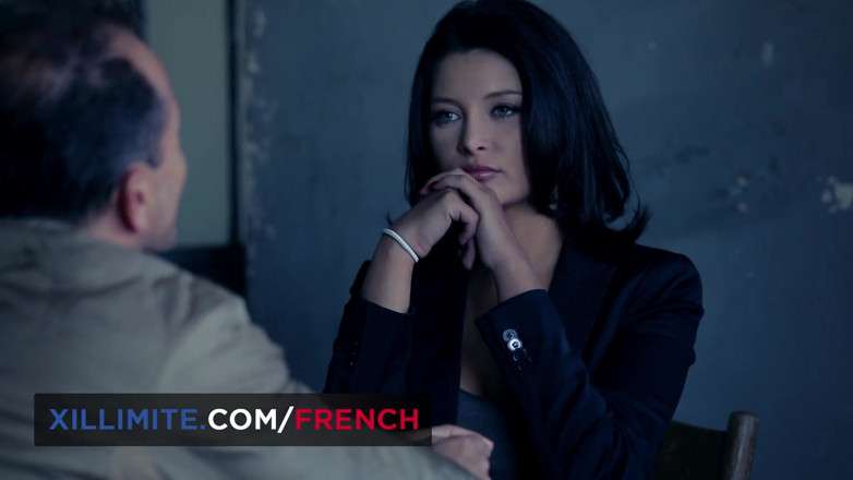 French girls at work: Neeo와 Lola Reve의 섹시한 트리오