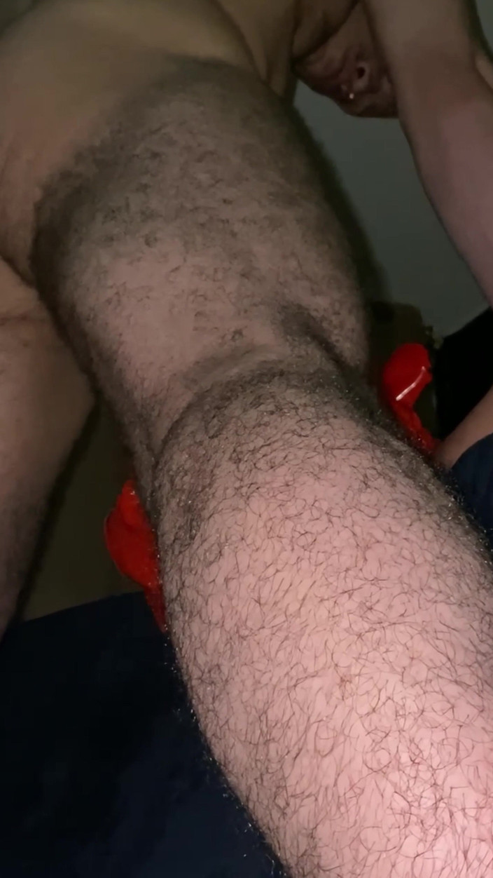 Danmel X: 当我用你的喉咙时保持沉默