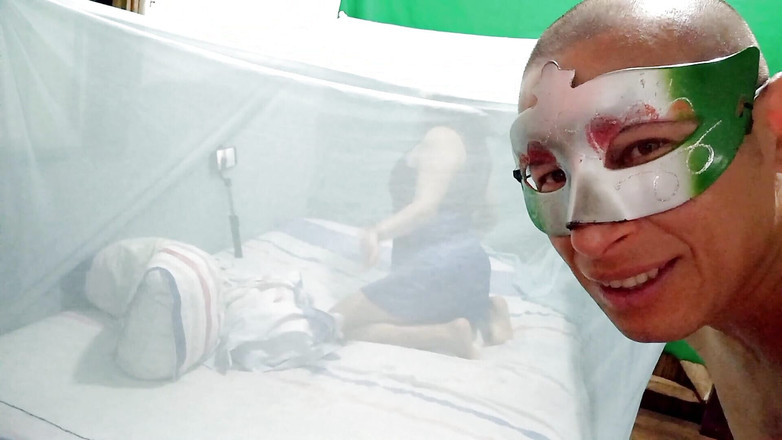 Martin13: У моєї сусідки є тяга, тяга до того, що вона хоче вирішити, вона запрошує мене до своєї кімнати, і ми робимо справжнє домашнє порно