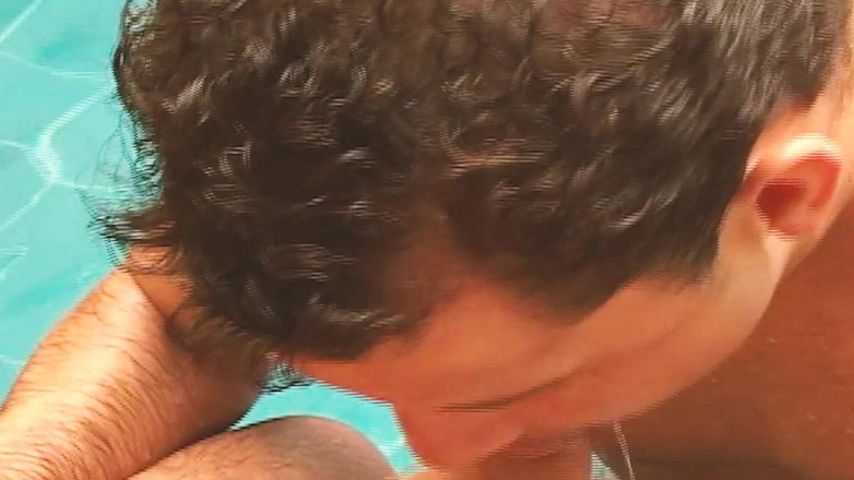 SEXUAL SIN GAY: Jacuzzi Killar Scen 4: Muskulösa vänner vill avsluta badet genom att...