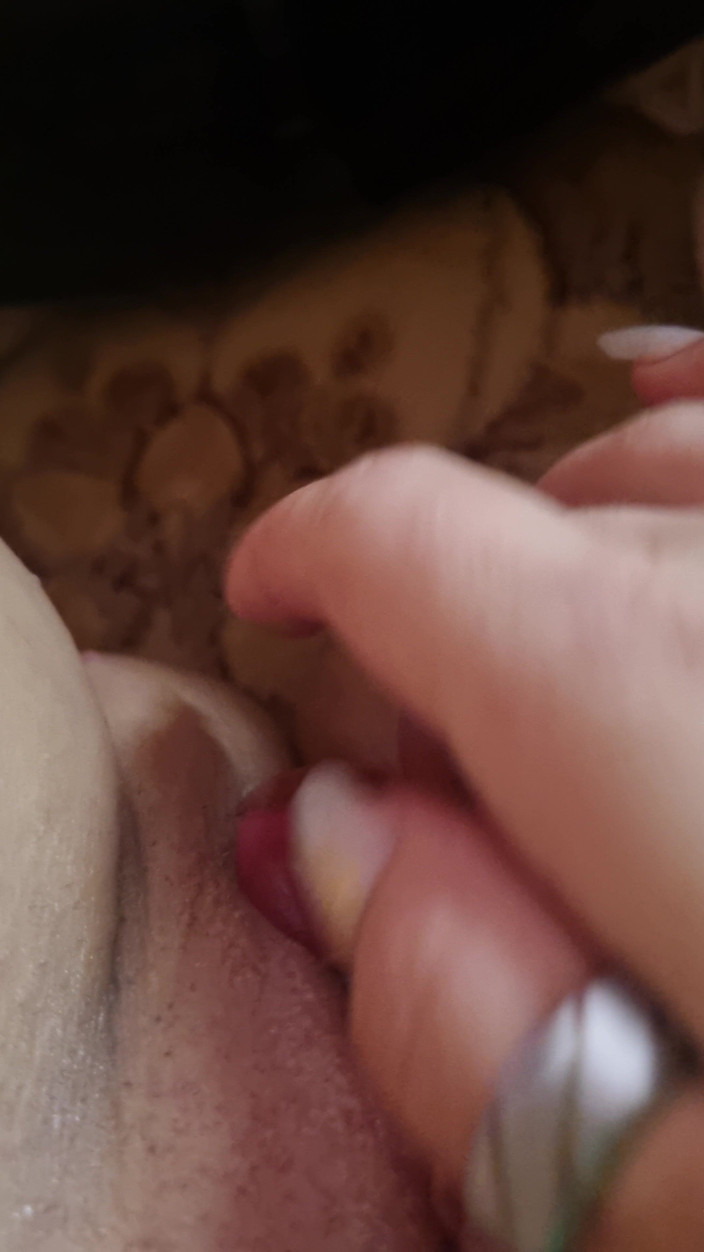 Pantera blu3: Alleen thuis masturbeert pantera