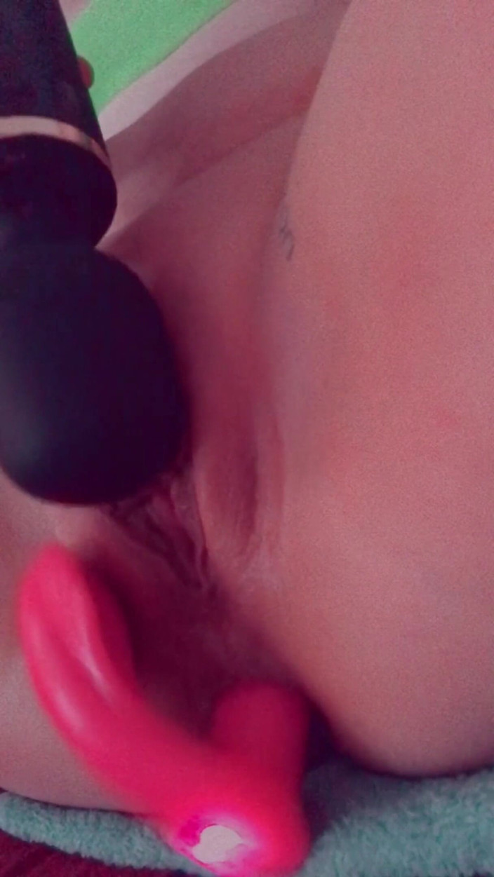 Xmzantroph: Pleasuring myself