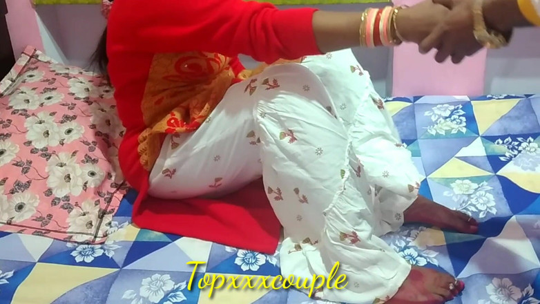 Topxxxcouple: Bhabhi yang baru berkahwin berkongkek panas dengan kejutan pancutan dubur.