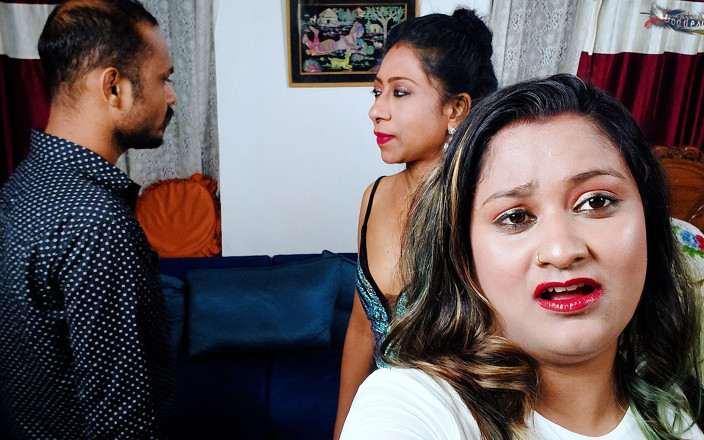 Desi Bold Movies: Bakış açısı yıldızı Sudipa üvey ailesinin sert seks tam filmi (Hintçe ses )