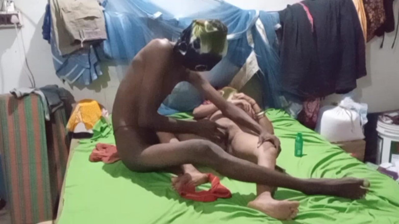 Bengaliauntykichut: I Fingered the Local Neighbor Auntie's Pussy with Great Pleasure