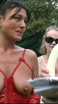Salope moche et sexy... Tu es tellement excitante et extrêmement salope ! 