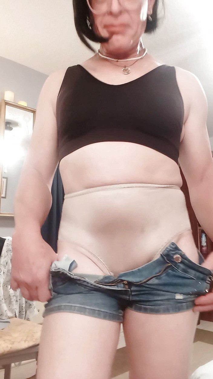 Leopard doggy productions: Lisa B. fa un po' di provocazione.