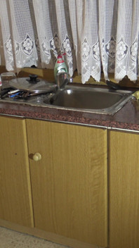 Stuck in kitchen! Best video ever