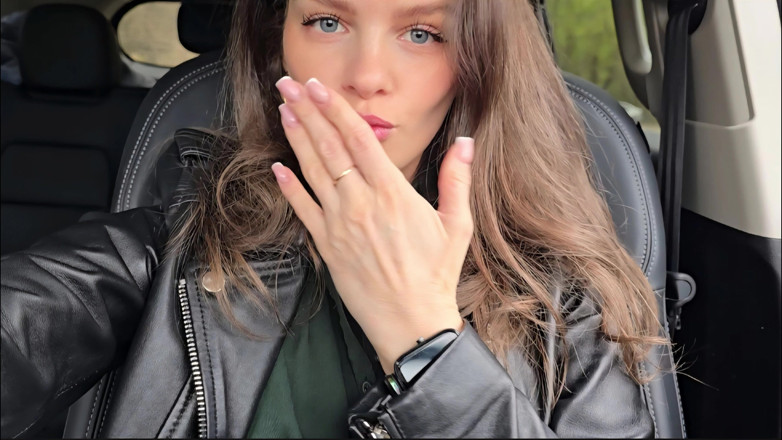 S-Wife Katy: Jerking off My Pussy in the Car