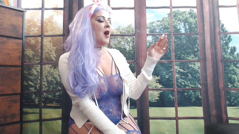 Abby Anna: Pathétique fumée, temps de jeu avec une tapette