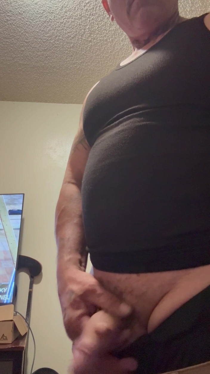 Youamdmeona69: Guy Jerking off