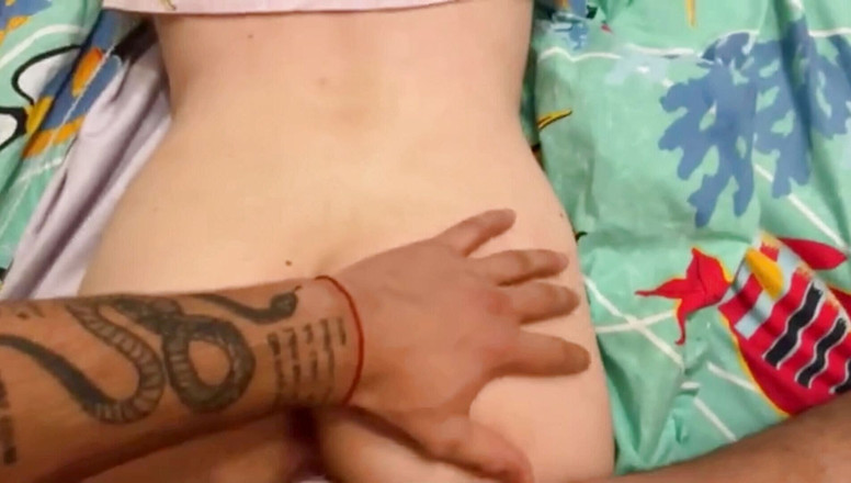 Manuel & Bella: 1 隣人が助けを求めた...