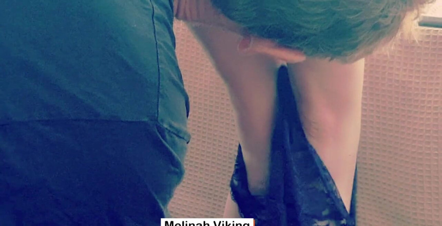 Melinah Viking: 舔我的屁股，挖鸡巴！