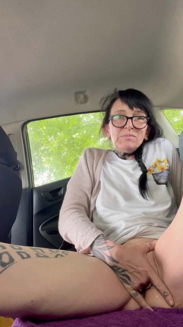 aewin11: Stříkání v zadní části auta M