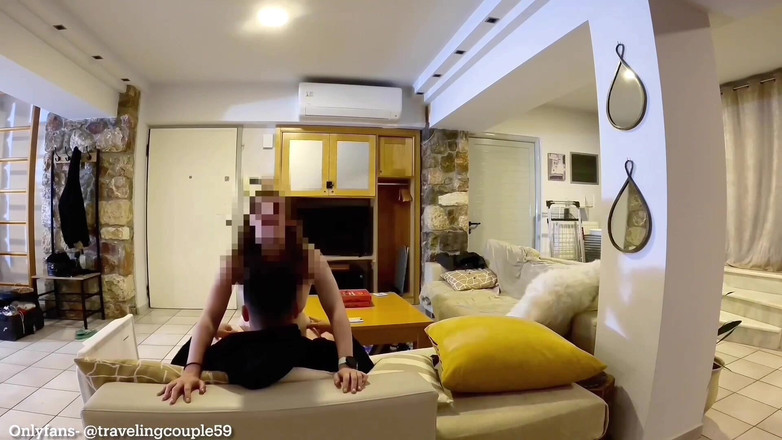 Dream Justin: 見事な見た目の妻が家で一人で配達員に犯される、監視カメラは妻と配達員を記録します