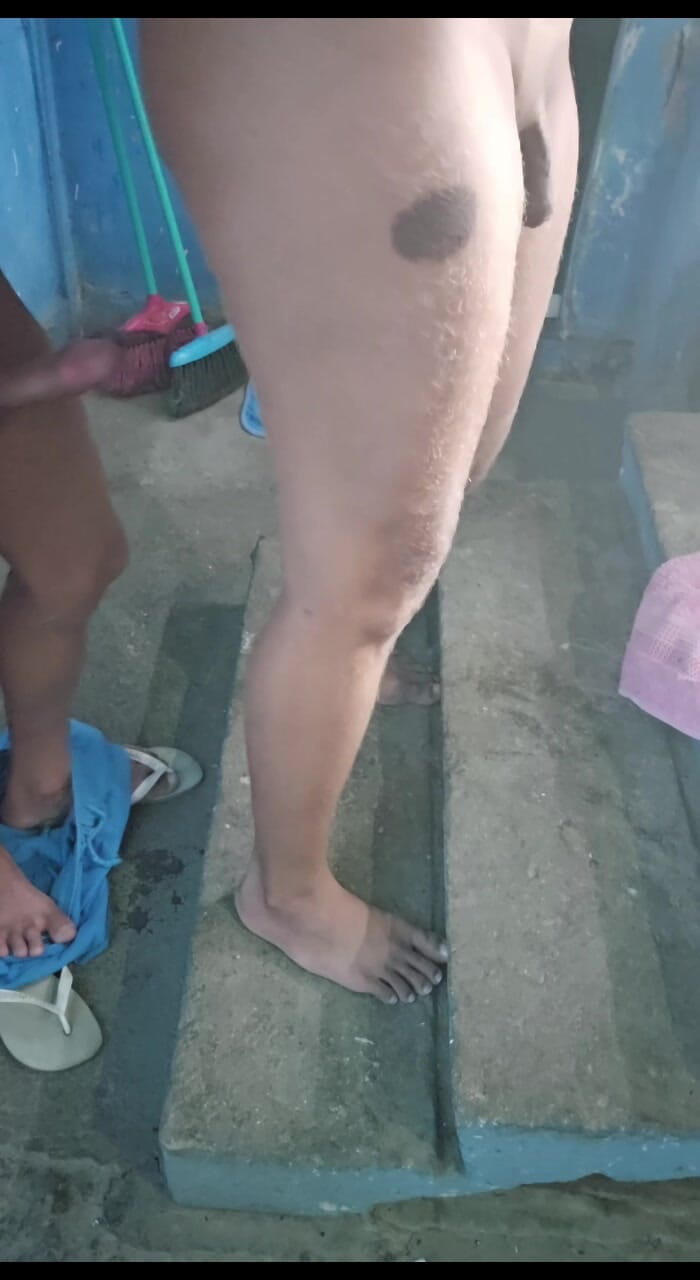 Renata Frazao: バルコニーで拾ったんだ。