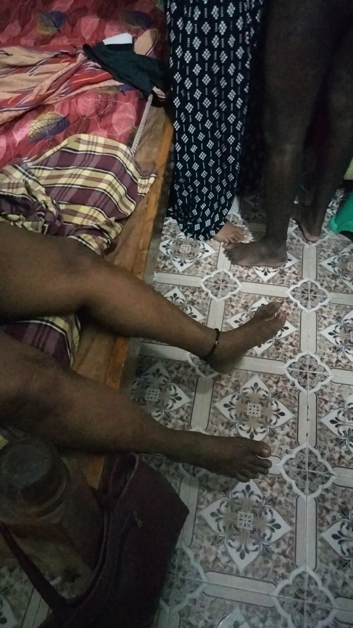 Tamil lesbian: Sentuh buah dada – bercakap panas