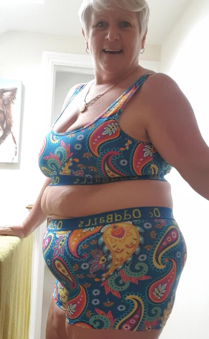 Uk Joolz: An oddball kinda moment!