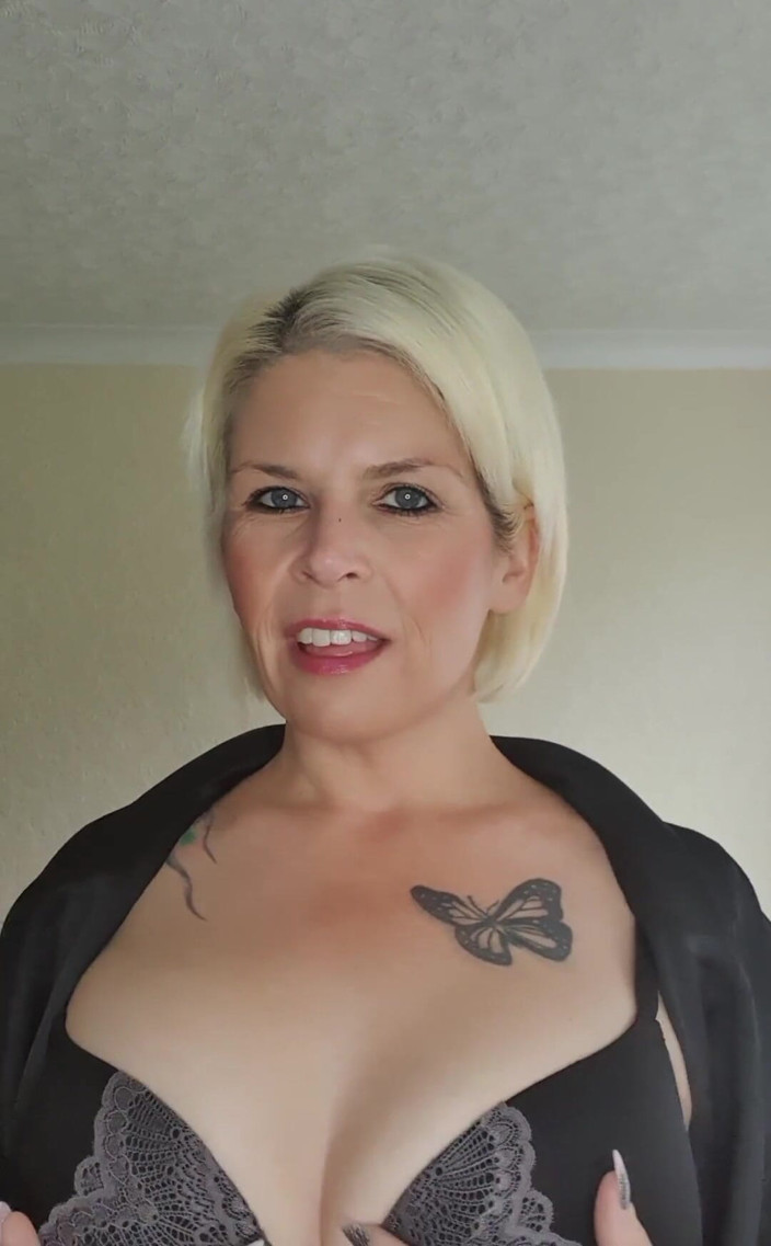 SkylerSquirt: Hi All Have a Great Tittie Tuesday