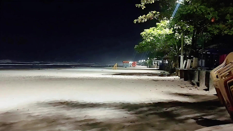 Marcosninfo: जब मैं शॉर्ट्स में गीला हो जाता हूं तो समुद्र तट पर लोग सनकी हो जाते हैं