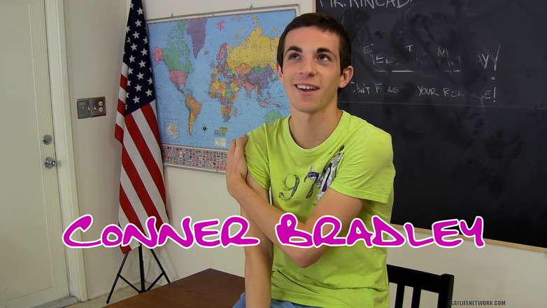 Teach Twinks: Phỏng vấn Conner Bradley