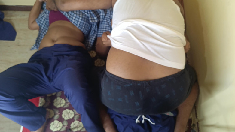 Pushpa studio: Una ragazza con il suo patrigno