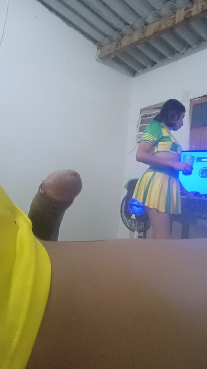 Femboy from Colombia: Cette fille trans est de retour pour tout donner