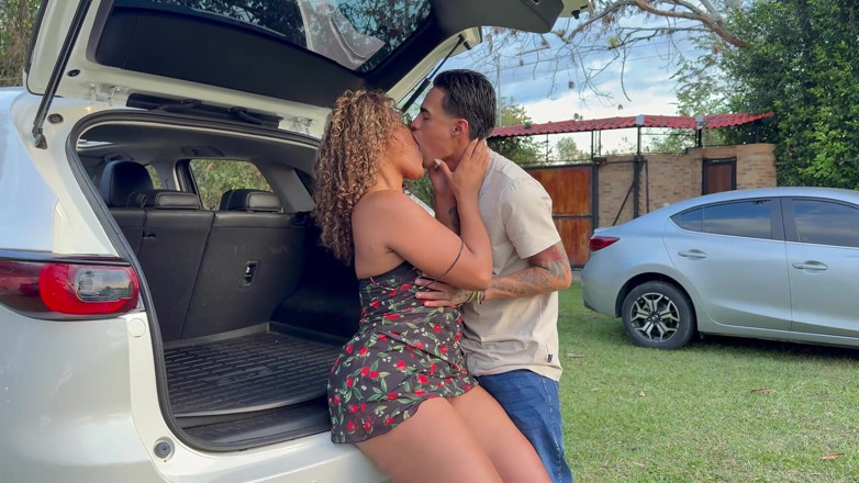 Danyelbigcockx21: Stranger Ebony MILF with Huge Boobs Seduces Me and Rides...