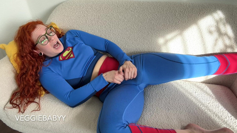 Veggiebabyy: Kryptonite, Sph, dan CBT membuat zakar kecil futa supergirl pancut...
