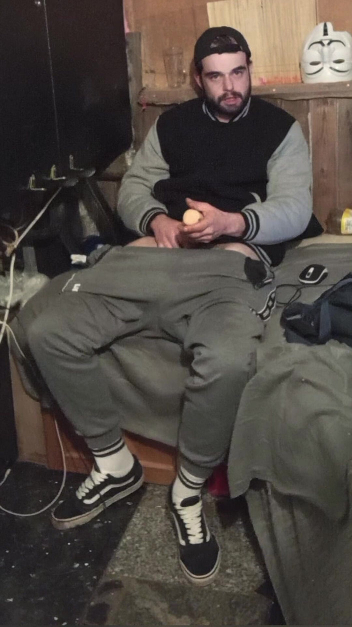 jerkofflover: merangkap di tempat saya pergi melancap dan ditambah lagi sebelum...