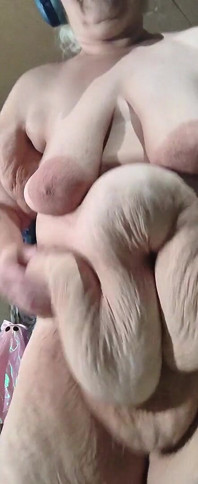Skacz w górę i w dół suka Chcę spust w twoich ustach z moim kutasem