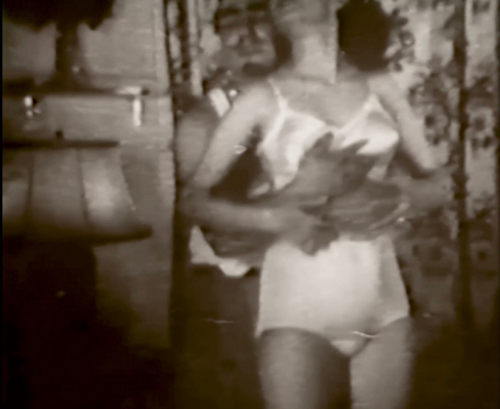 Vintage Erotic Archive: Brambory na černém trhu - obnoveny a předělané