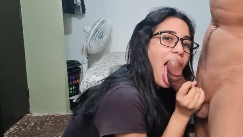 Carahoney: Big and Delicious Cumshot on This Colombian's Tits