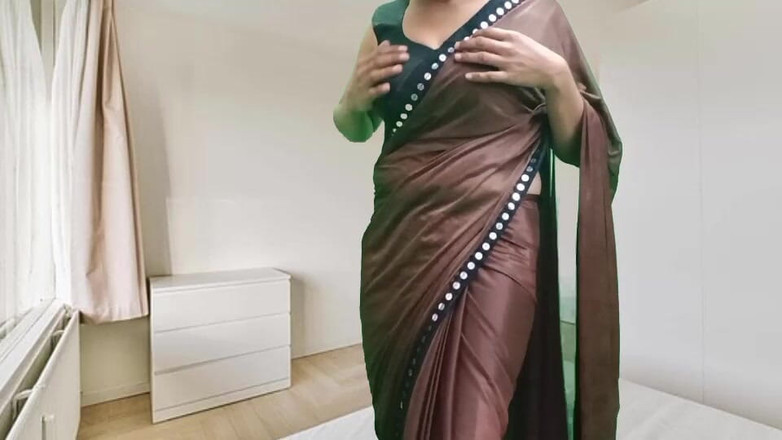 Monawife: 친구의 아내를 홀로 남겨두고 말했습니다.