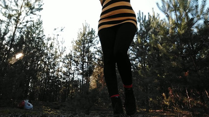 CUTE_FLOWER: W lesie. Złoty deszcz z młodej owłosionej cipki