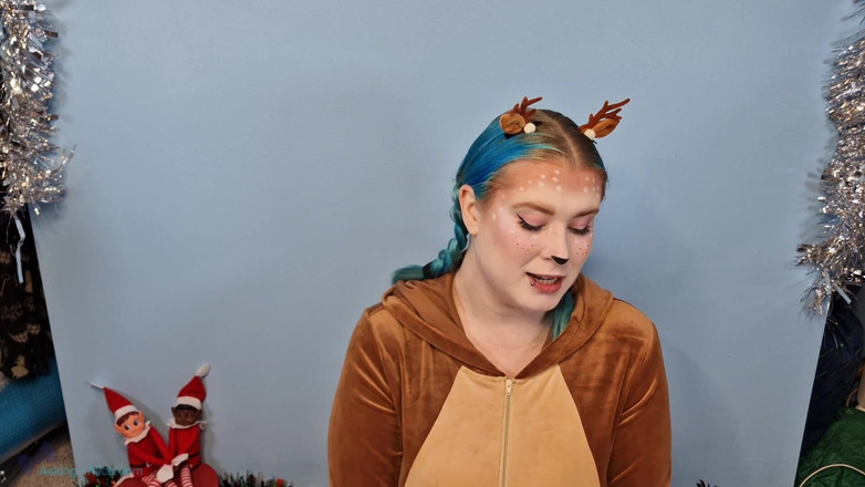 Alice_Mayflower_Scottish: Sensual BJ in a Reindeer Costume - Solo Girl