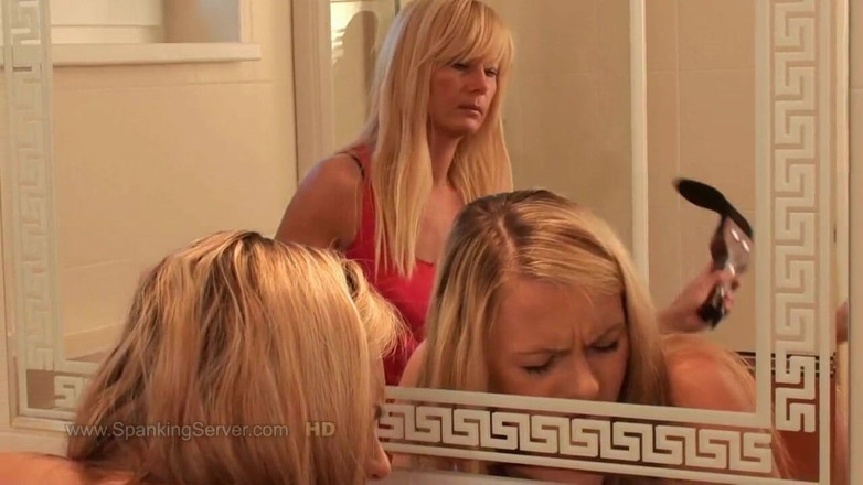 Spanking Server: Sandra strap