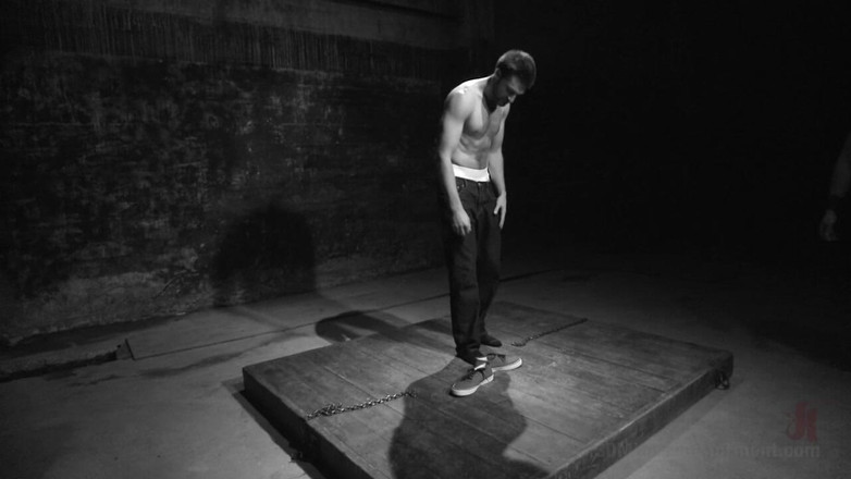 30 Minutes of Torment: 没有捆绑SM经验的双性恋被折磨到极致