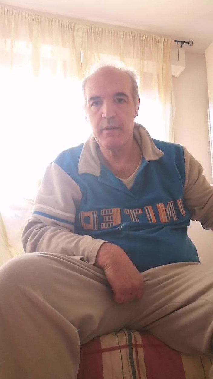 Setesesso7: आप मेरे सख्त, सूजे हुए लंड पर मेरे हाथ के झटके की आवाज सुनते हैं