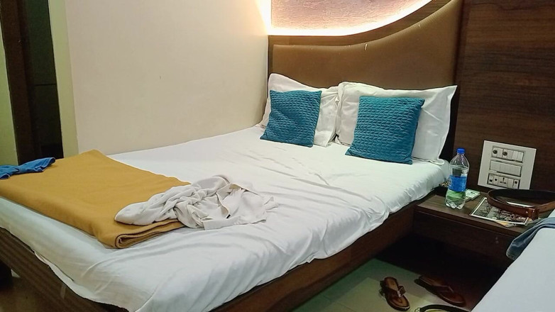 NikiRathod: Having Sex After 1 Months Start with Blowjob