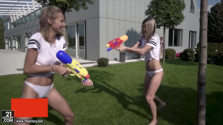21 Sextury: Veronica Leal, Gina Gerson &amp; Nesty - Wet T-Shirts