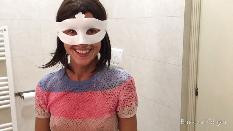 Bruce-and-Morgan: Mycie zębów siusiu