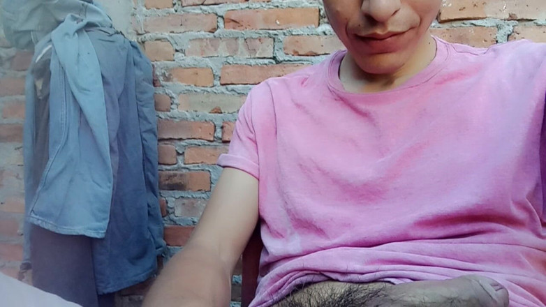 WolfGV: 그녀의 자지를 당기는 뜨거운 젊은 여성