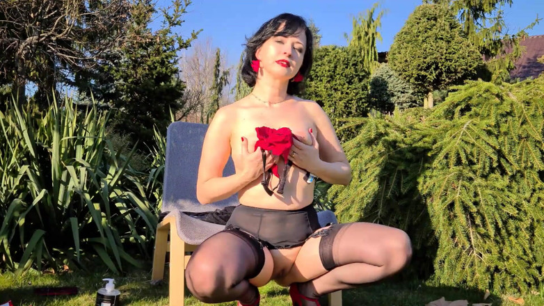 Wanilianna: Wanilianna's garden of kinky delights