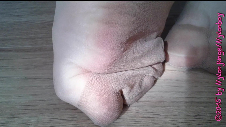 Carmen_Nylonjunge: Boty a podpatky v tělocvičně