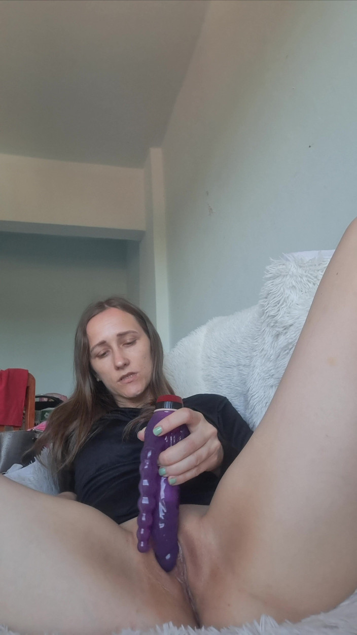 Flor_latina: Подвійний ділдо в її 2 дірки