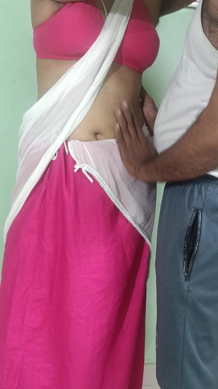 Palani69: 家庭主妇和继兄享受角色扮演浪漫 第1部分