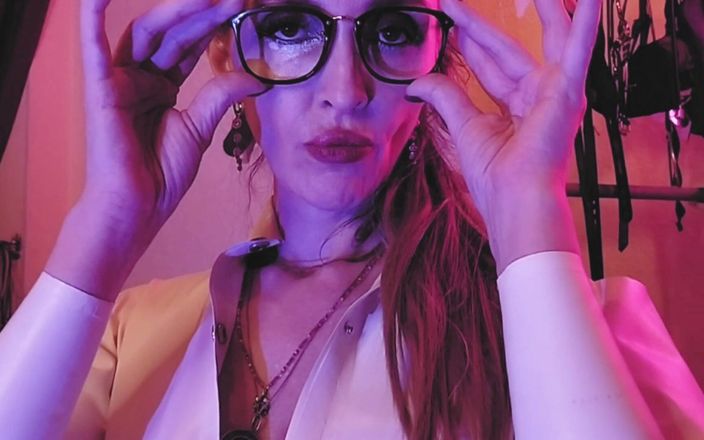 Eva Latexxx: Femdom Mistress Eva Latex Dominatrix Fetish MILF Glasses Hot Sexy...
