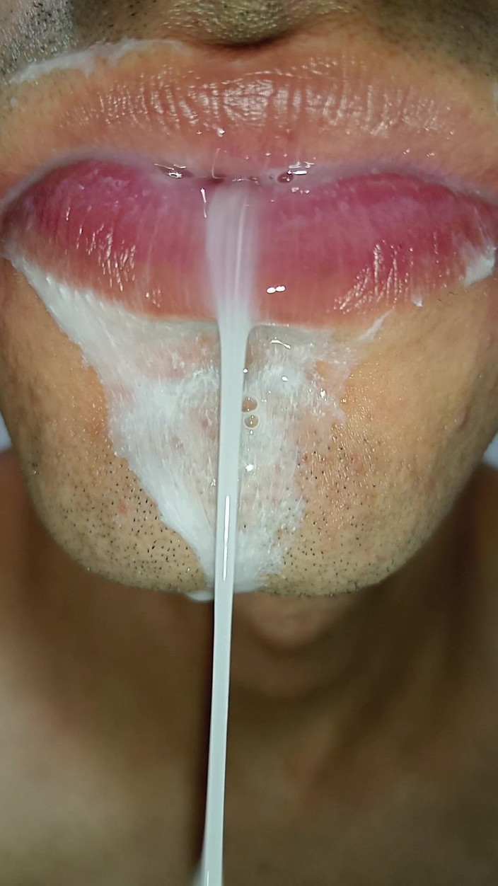 Rey rey: Saya suka pancutan mani dalam mulut saya